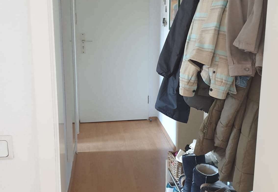 NEU  IHRE NEUE 3-ZIMMER WOHNUNG ! ZENTRALER GEHT KAUM !