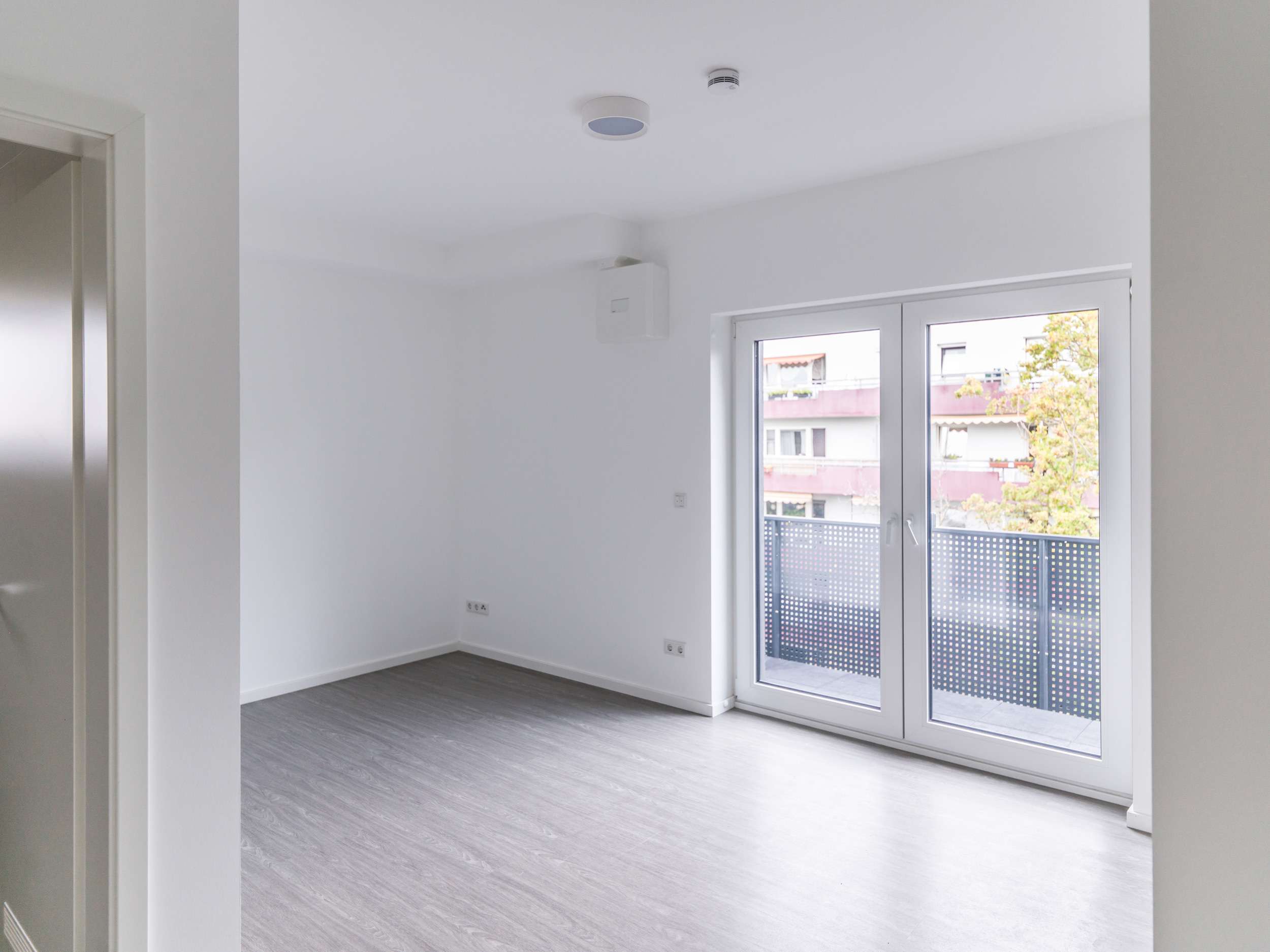 NEU  KLEIN ABER FEIN! TOP AUSSTATTUNG UND BALKON! DIREKT AN DER FH IM NEUBAU! !