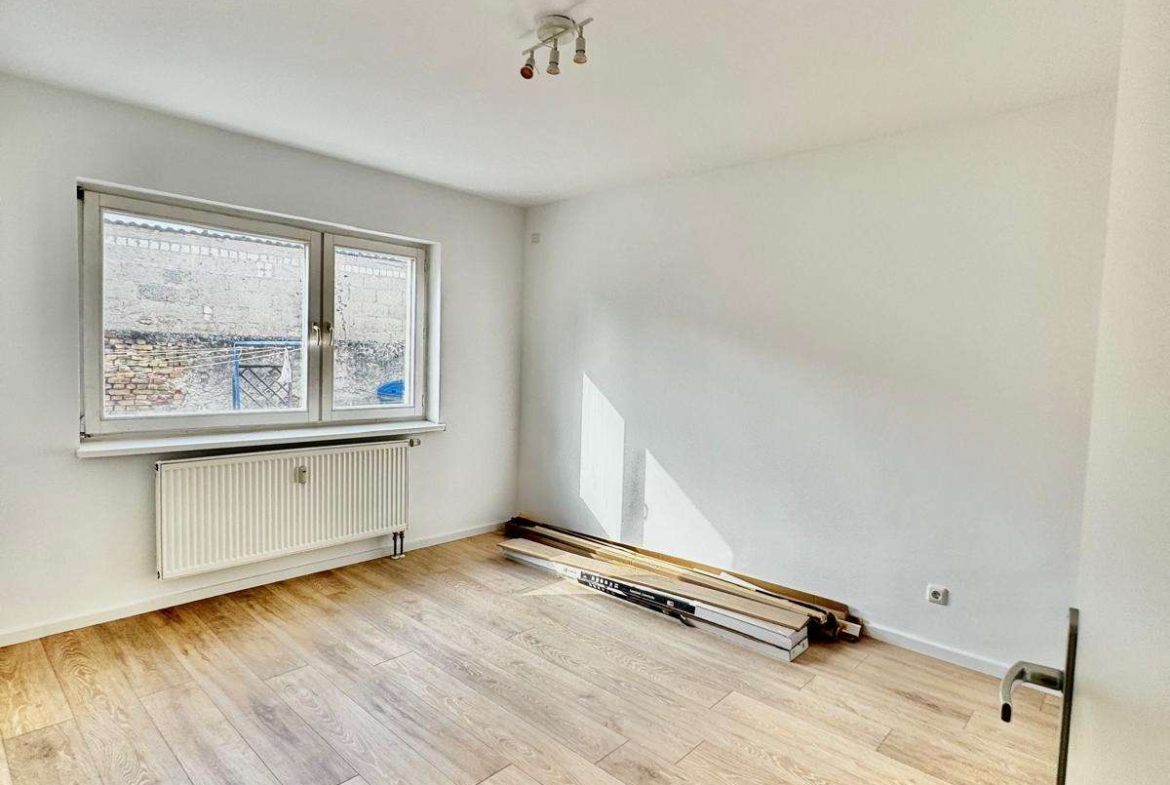 NEW IHRE NEUE 4 ZIMMER WOHNUNG ! FRISCH SANIERT !