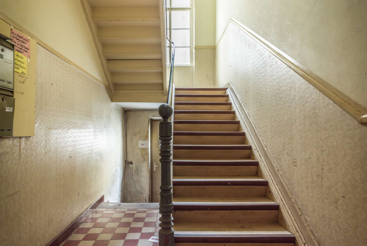 VERKAUFT!  MEHRFAMILIENHAUS IN DER WIESBADENER INNENSTADT! ENTWICKLUNGSPOTENZIAL!