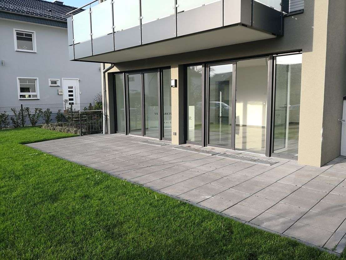 WOW  NEUBAU TERRASSENWOHNUNG - SOFORT ! PERFEKT FÜR PAARE UND KLEINE FAMILIEN !