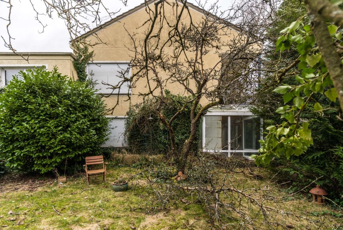 WOW  SANIERUNGSBEDÜRFTIGES EINFAMILIENHAUS IN GEORGENBORN !