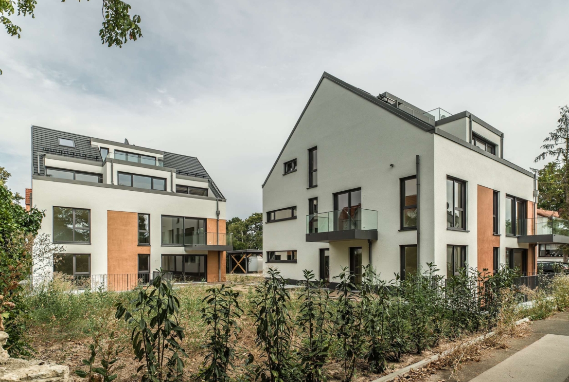 IHRE NEUBAU GARTENWOHNUNG ÜBER ZWEI ETAGEN IN UNSCHLAGBARER LAGE !