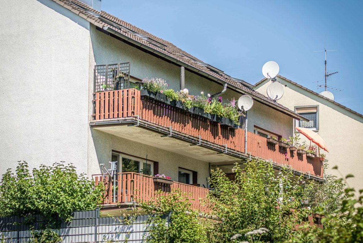 JETZT  FAKTOR 20 ! MEHRFAMILIENHAUS MIT 7 EINHEITEN IM RUHIGEN MEDENBACH !