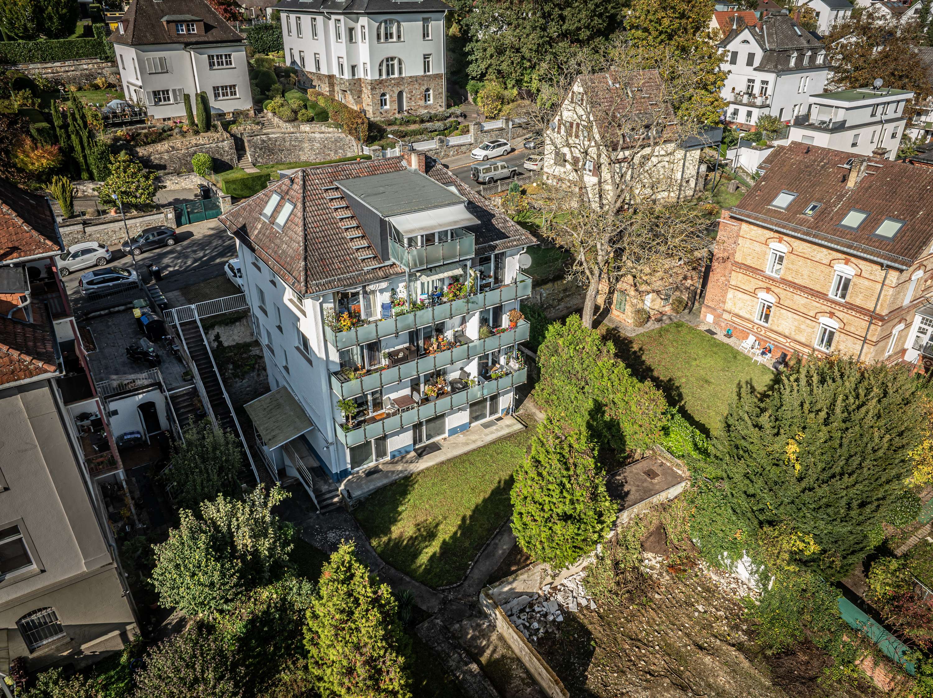 NEU  MEHRFAMILIENHAUS IN BELIEBTER LAGE VON WIESBADEN!