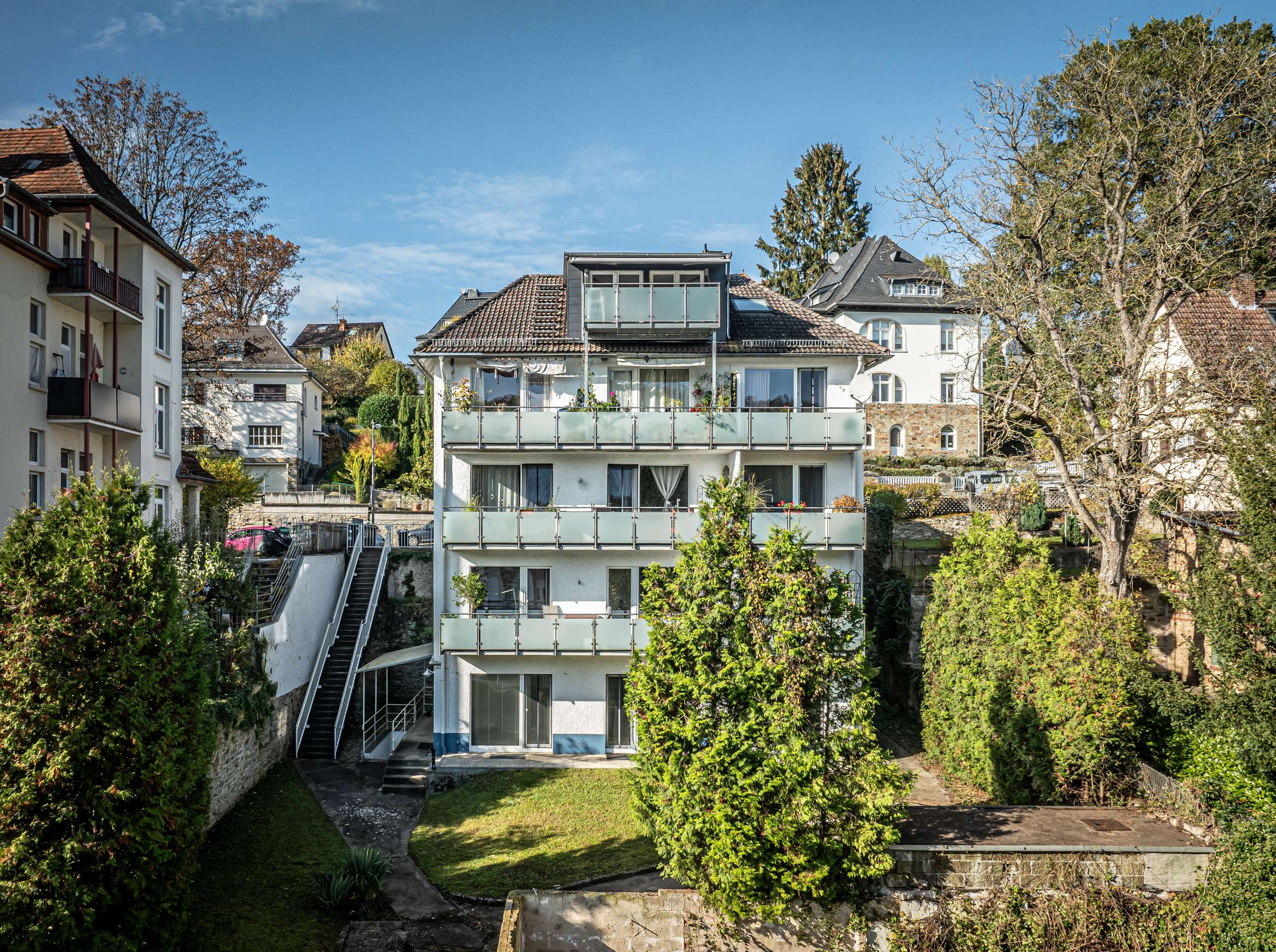 NEU  MEHRFAMILIENHAUS IN BELIEBTER LAGE VON WIESBADEN!