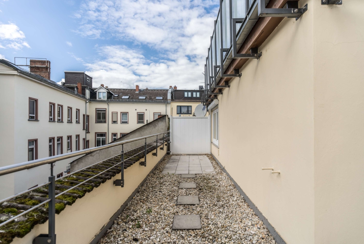 UNFASSBARE DACHTERRASSE ! ZENTRALER GEHT NICHT !