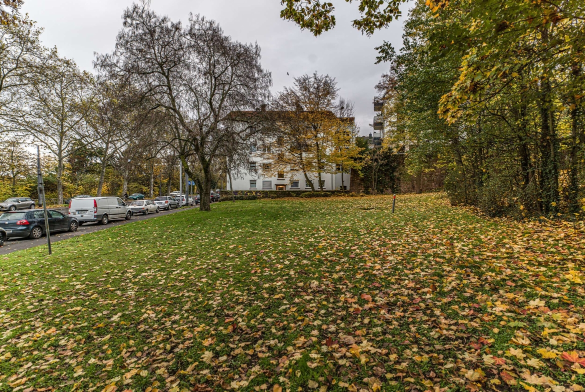 DIE WOHNUNG MIT SCHNITT!