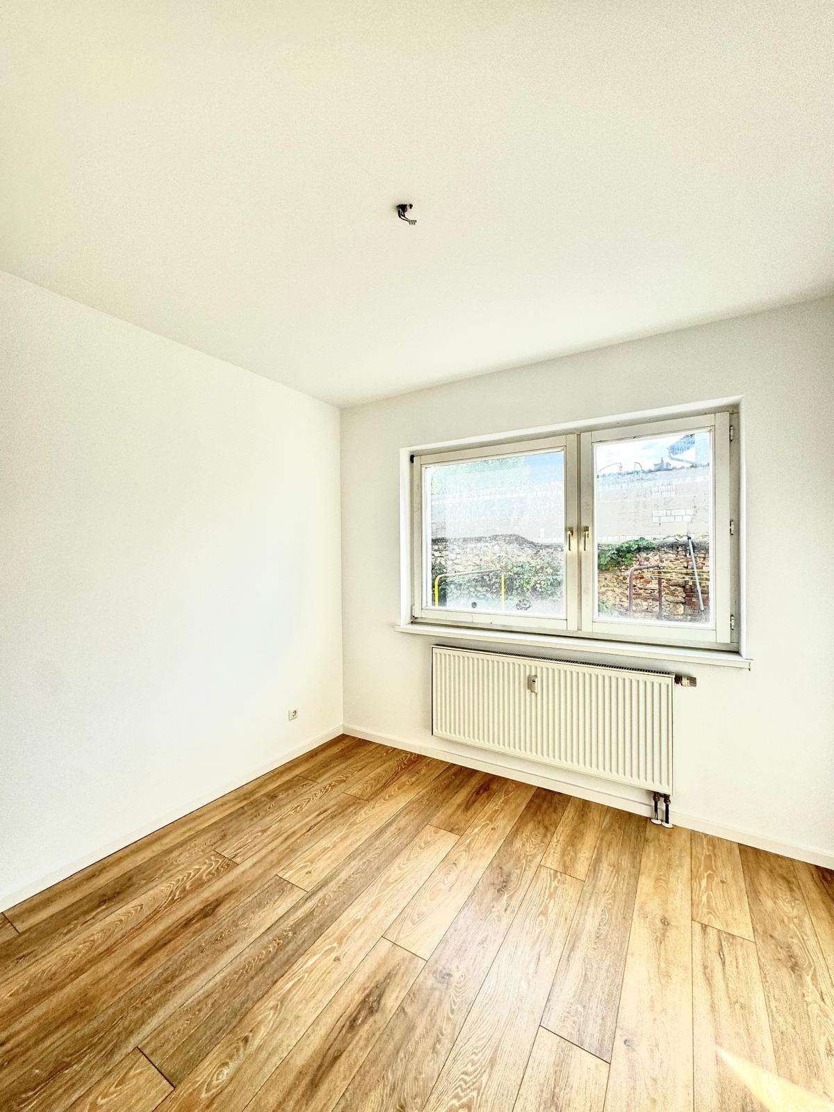 NEU TOP 2 ZIMMERWOHNUNG IN WIESBADEN - DELKENHEIM!