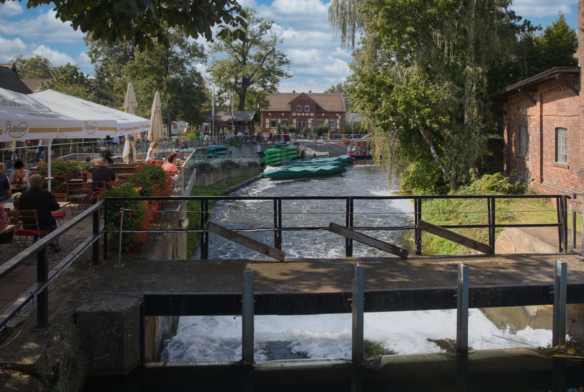 NEU  AM SPREEHAFEN DAS LEBEN GENIEßEN !