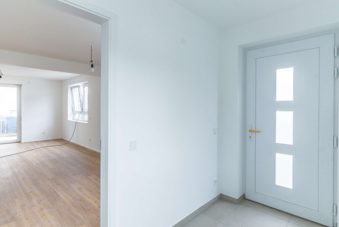 *NEU* NEUBAU-MAISONETTE MIT AUFZUG IN DER WOHNUNG,  EBK & STELLPLÄTZEN !