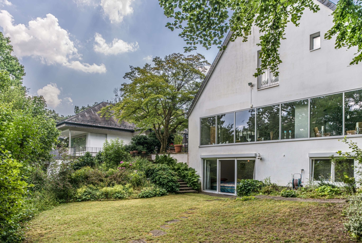 WOW  WIESBADEN RUFT: IHR TRAUM - EINFAMILIENHAUS ERWARTET SIE !