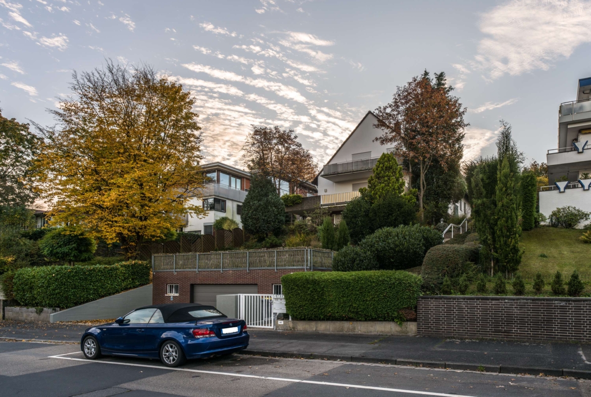 IN DER RICHARD-WAGNER-STRAßE IHRE NEUE WOHNUNG INKL. GARAGE !