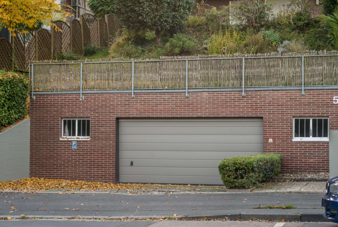 IN DER RICHARD-WAGNER-STRAßE IHRE NEUE WOHNUNG INKL. GARAGE !